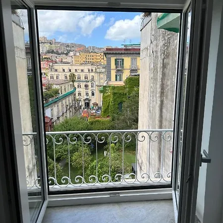 Dal Console - Piazza Bellini - *
