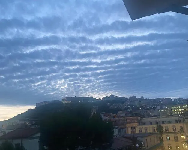 Dal Console - Piazza Bellini - Appartamento *