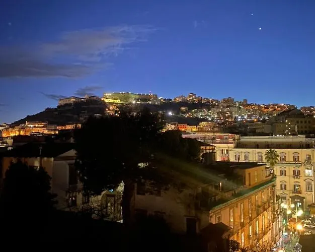 Dal Console - Piazza Bellini - Appartamento *