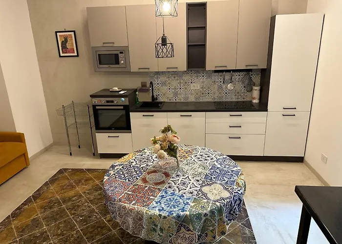 Dal Console - Piazza Bellini - Napoli